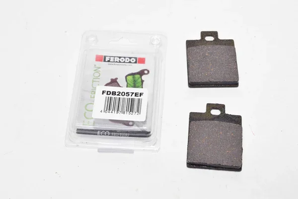 225108575 - SERIE PASTIGLIE FRENO ANTERIORI O POSTERIORI FDB2057EF VESPA ET2/LX/ZIP/RUNNER/STALKER/LIBERTY Compra Adesso