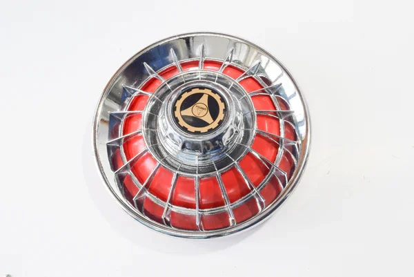 Offerta Del Giorno 5381 - COPPA RUOTA CERCHIO VESPA SUPER 8'' CON CALOTTA ROSSA LUCIDA CODICE F.A. ITALIA 5381