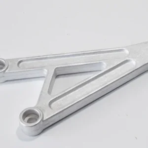 00H01501131 - SUPPORTO PEDANA ANTERIORE SINISTRA ORIGINALE GPR 50-125 2T Non Perdere