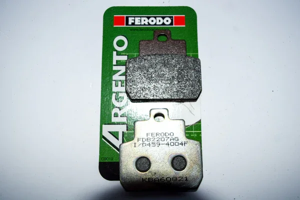 Affare 225108274 - COPPIA PASTIGLIE POSTERIORIFDB2207AG ARGENTO PIAGGIO MP3400/ BEVERLY 500 / X8 X9