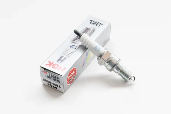 Sconto N6503094 - CANDELA NGK IMR9E-9HES IRIDIO STOCK NR.7556